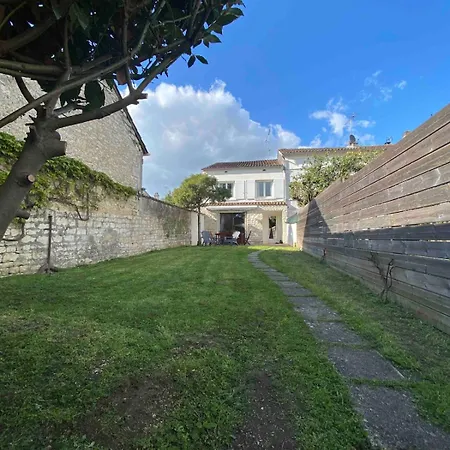 La Jarnacaise Apartment *